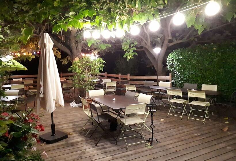 בית מלון כפרי Le Mont Brouilly