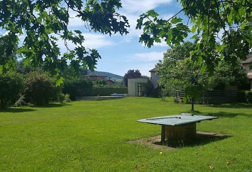 בית מלון כפרי Le Mont Brouilly