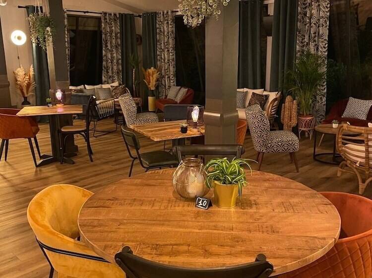 בית מלון כפרי Le Mont Brouilly