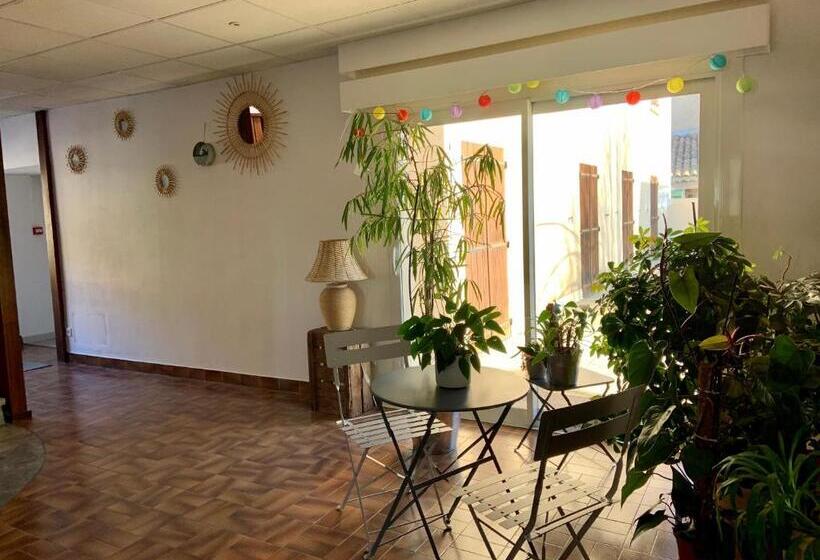 Отель Le Pidanoux