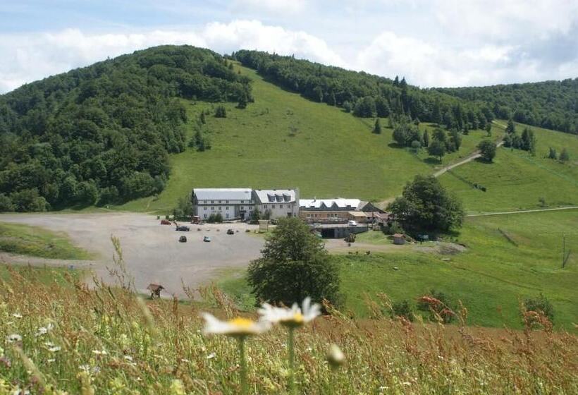 בית מלון כפרי Le Rouge Gazon