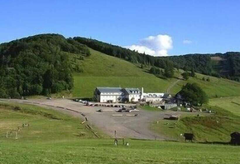 בית מלון כפרי Le Rouge Gazon