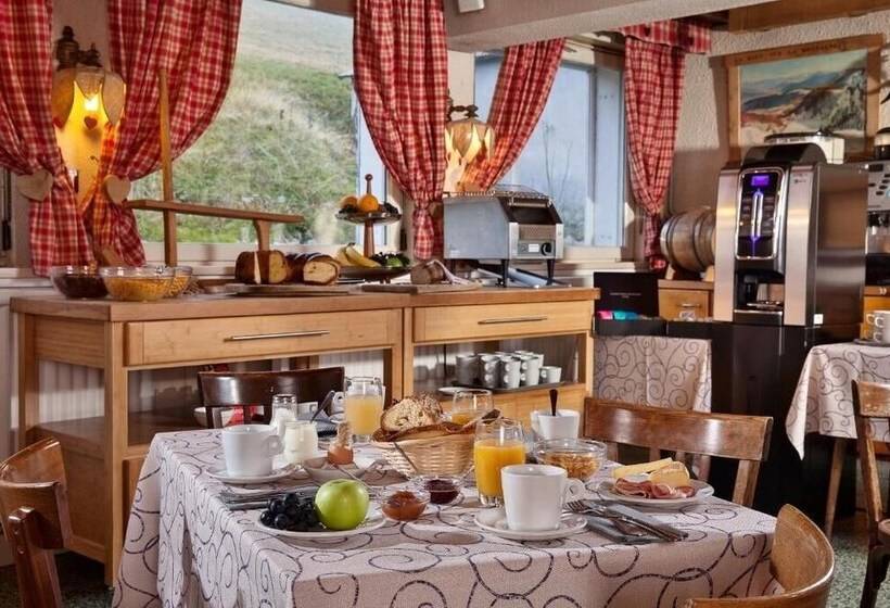 בית מלון כפרי Le Rouge Gazon