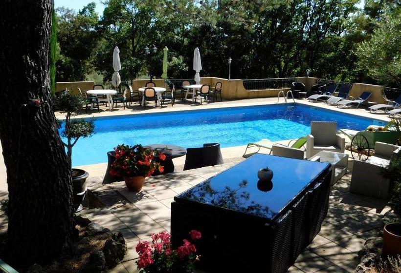 Отель Le Rouge Gorge