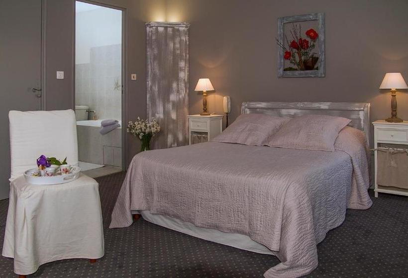 Отель Le Rouge Gorge