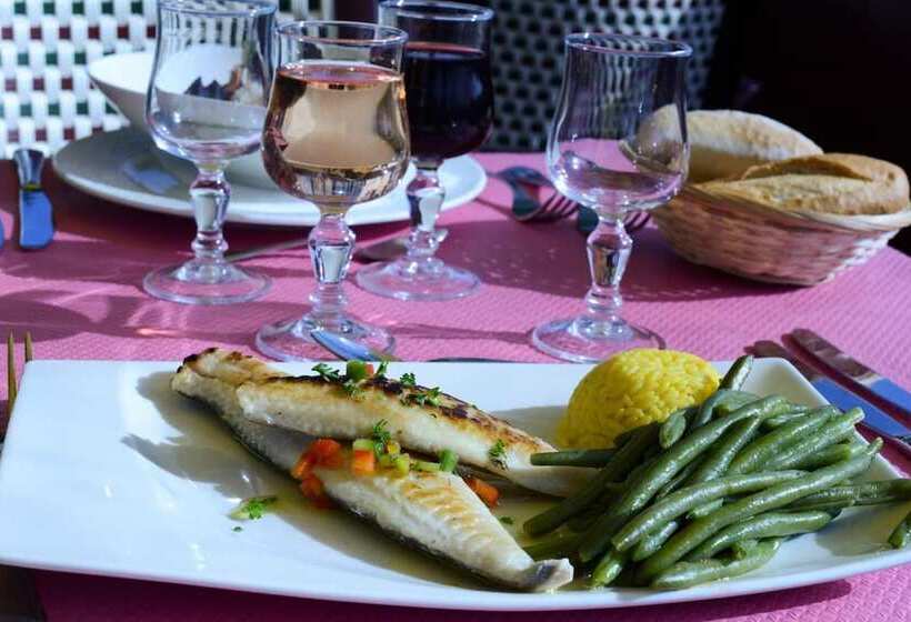 בית מלון כפרי Restaurant Le Sainte Mere