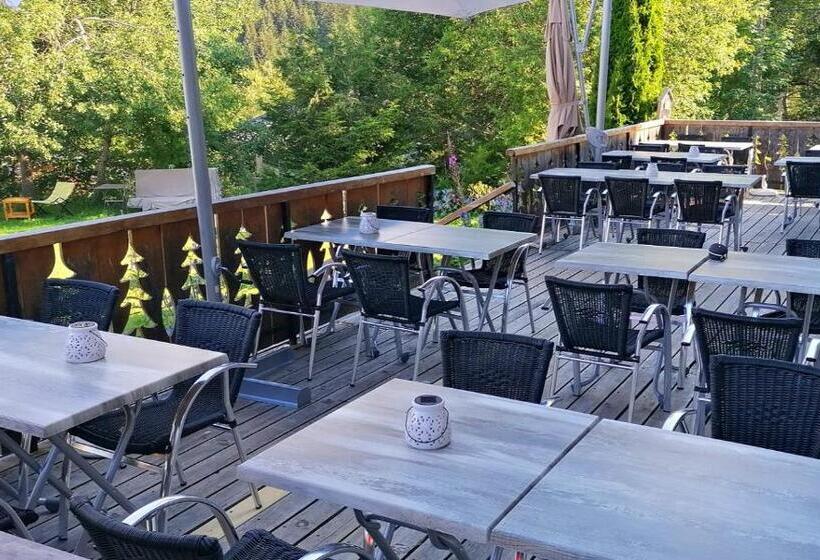 בית מלון כפרי Le Taconet