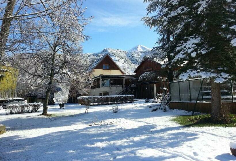 Отель Le Vieux Tilleul