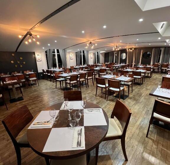 فندق Logis Hôtel & Restaurant   Les Bords De Seine