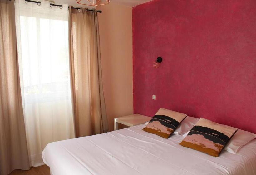 בית מלון כפרי Les Bruyeres