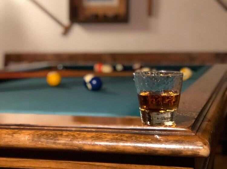 Отель Les Chalets Du Villard