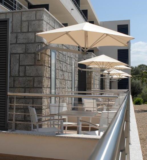 בית מלון כפרי Les Eucalyptus