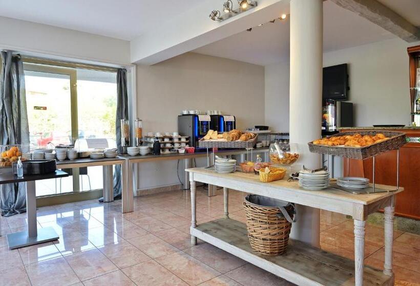 בית מלון כפרי Les Eucalyptus