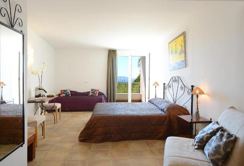 בית מלון כפרי Les Eucalyptus