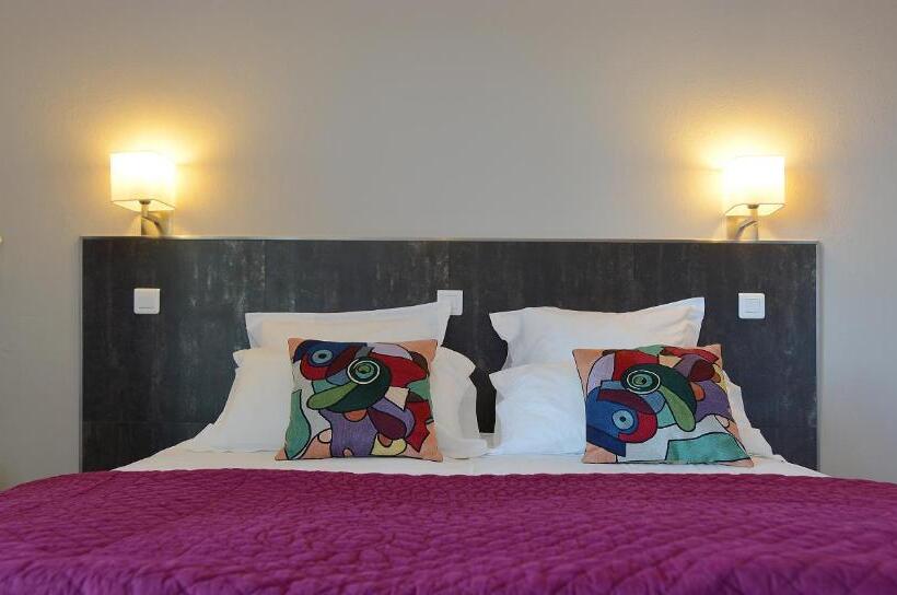 בית מלון כפרי Les Eucalyptus