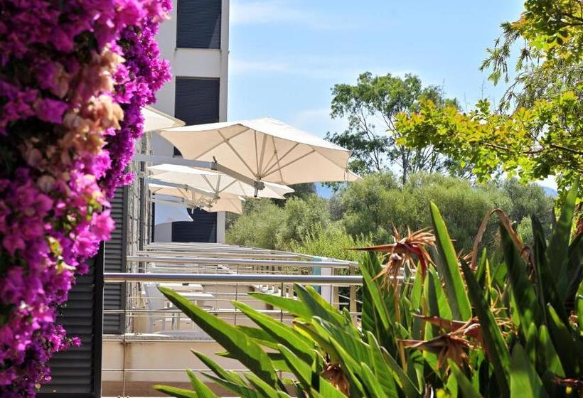 בית מלון כפרי Les Eucalyptus