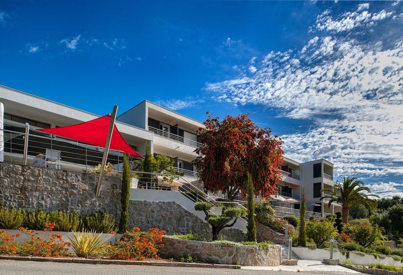 בית מלון כפרי Les Eucalyptus