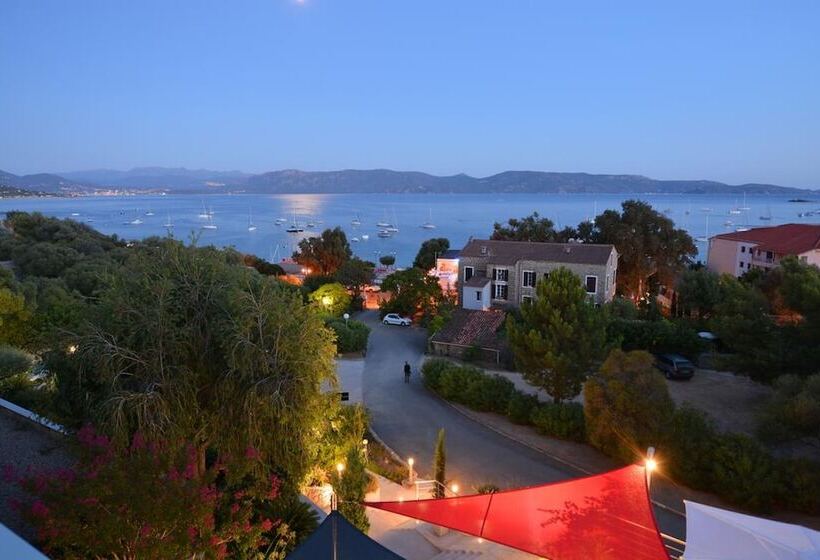 בית מלון כפרי Les Eucalyptus