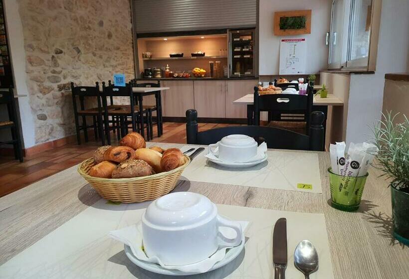 호텔 Logis Hôtel Restaurant L Escarbille