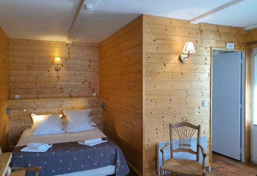 호텔 Logis Hôtel Restaurant L Escarbille