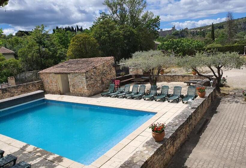 호텔 Logis Hôtel Restaurant L Escarbille