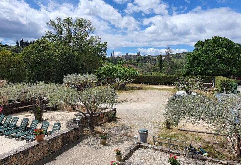 호텔 Logis Hôtel Restaurant L Escarbille