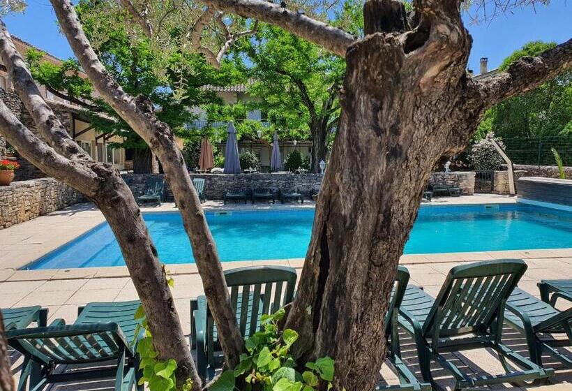 호텔 Logis Hôtel Restaurant L Escarbille