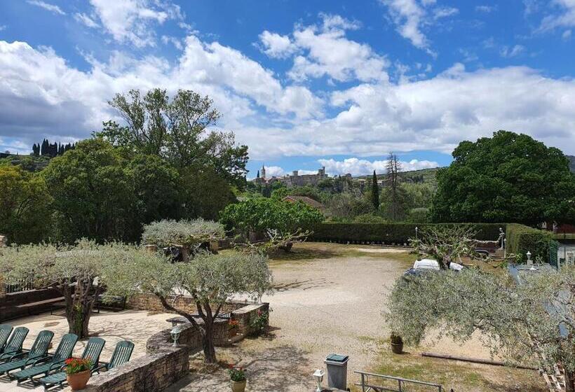 호텔 Logis Hôtel Restaurant L Escarbille