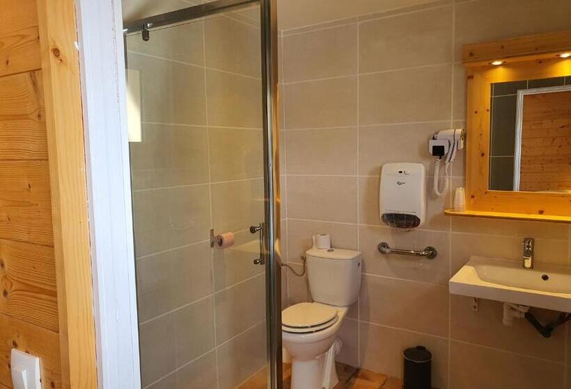 호텔 Logis Hôtel Restaurant L Escarbille