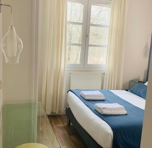 ホテル L'escoundillou