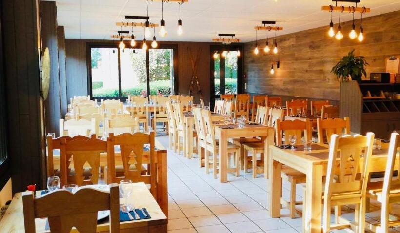 ホテル L'escoundillou