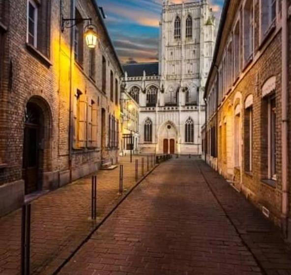 ホテル Hôtel Restaurant L'industrie