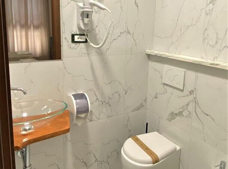 فندق Lo Scudiero