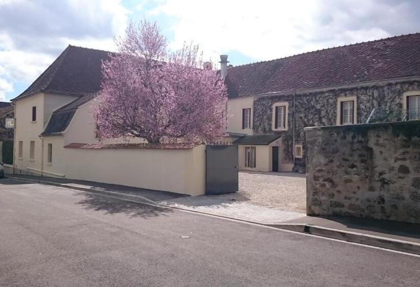 בית מלון כפרי Logis   Hôtel Restaurant Les Tilleuls