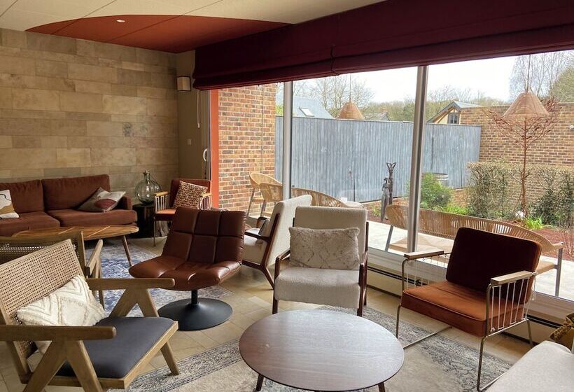 호텔 Logis Hôtel & Restaurant   Le Relais De Montigny