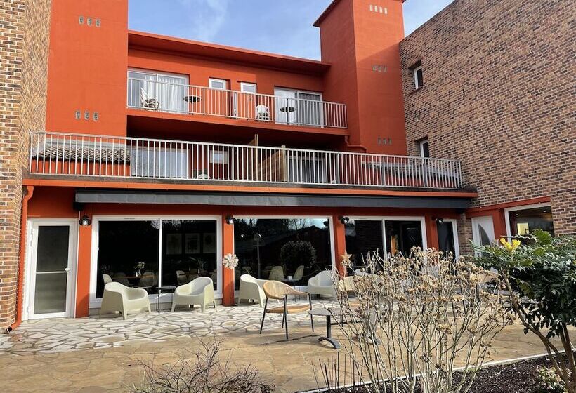 호텔 Logis Hôtel & Restaurant   Le Relais De Montigny