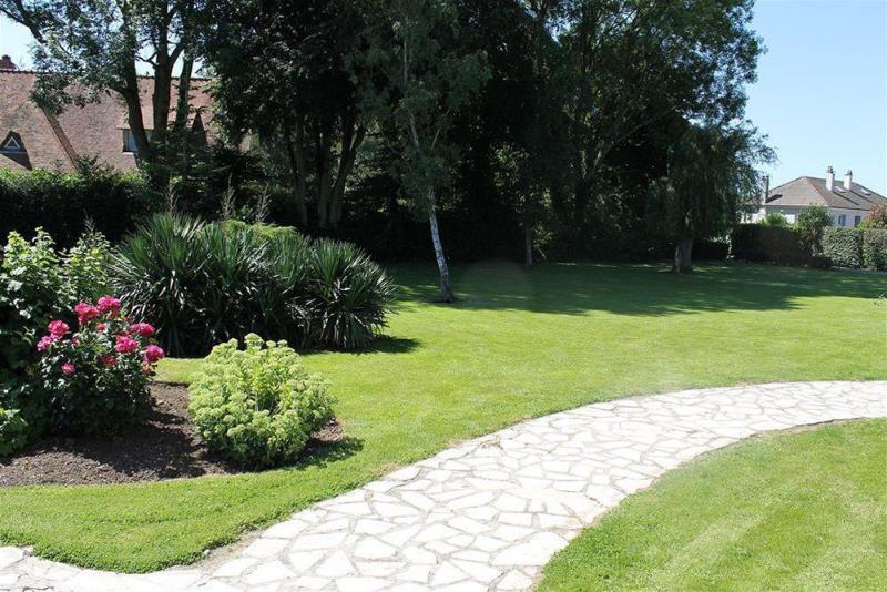 ホテル Logis Hôtel & Restaurant   Le Relais De Montigny