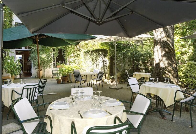 Отель Logis Hôtels   Hôtel Restaurant Du Midi