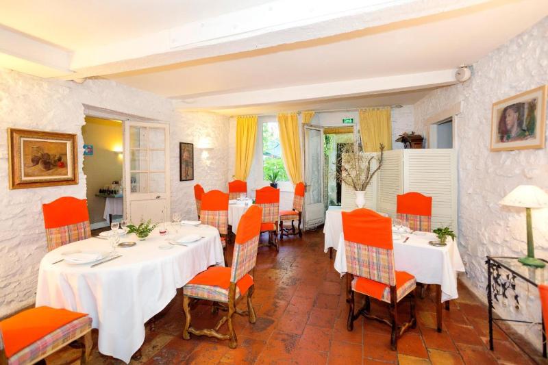 Отель Logis Hôtels   Hôtel Restaurant Du Midi