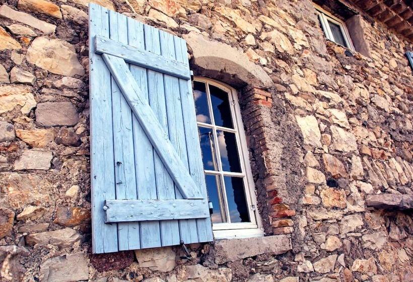 Logis Hotel Restaurant L  Auberge Cigaloise