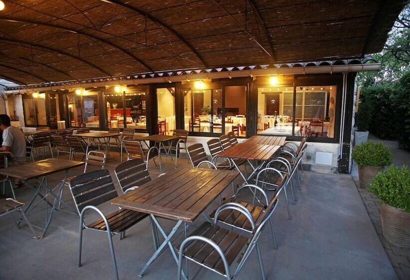 Logis Hotel Restaurant L  Auberge Cigaloise