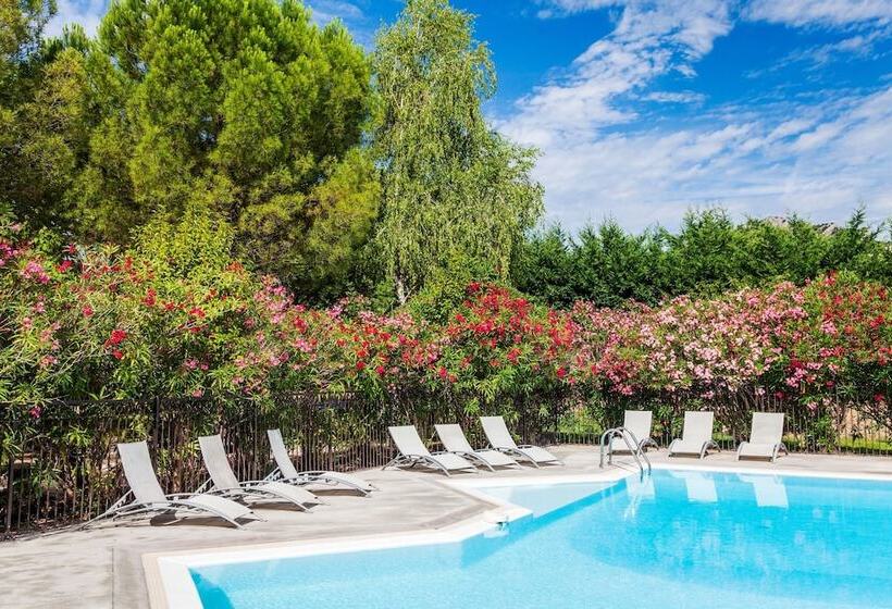 Logis Hotel Restaurant L  Auberge Cigaloise