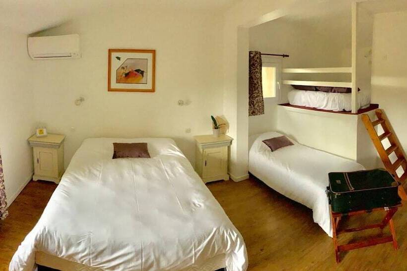 Logis Hotel Restaurant L  Auberge Cigaloise