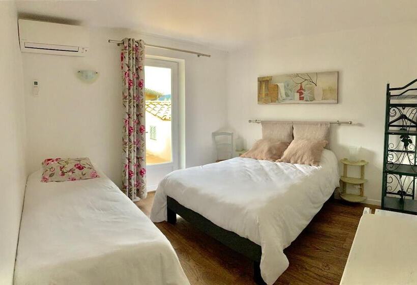 Logis Hotel Restaurant L  Auberge Cigaloise