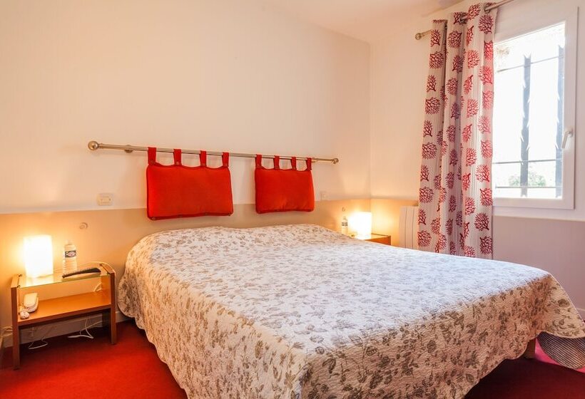 Logis Hotel Restaurant L  Auberge Cigaloise