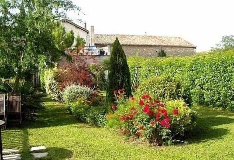 Logis Hotels  Auberge De La Tour   Hôtel Et Restaurant