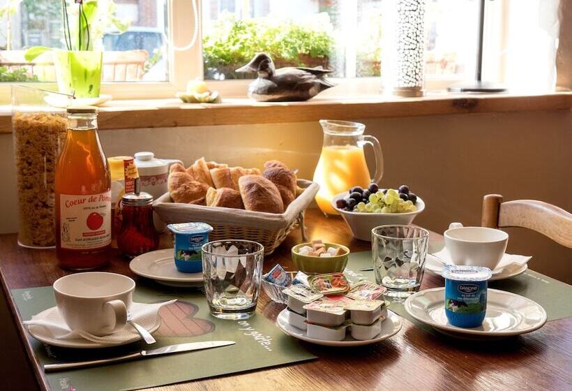 호텔 Logis Auberge Du Valburgeois