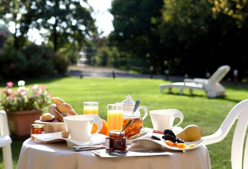 Отель Logis Burnel Et La Cle Des Champs