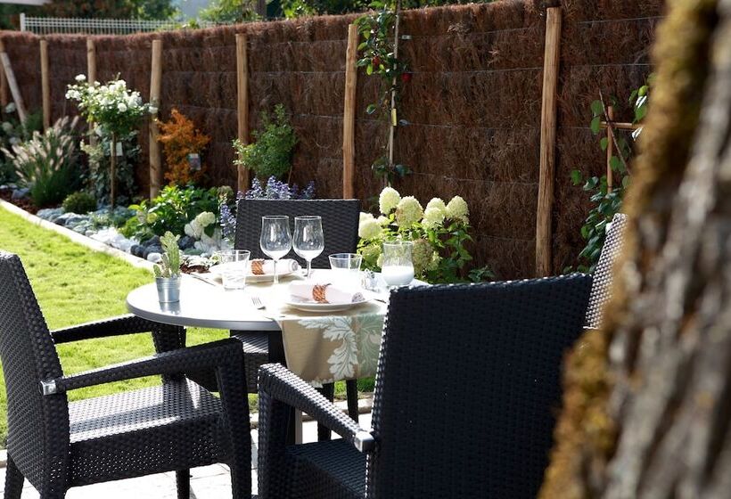 Отель Logis Burnel Et La Cle Des Champs