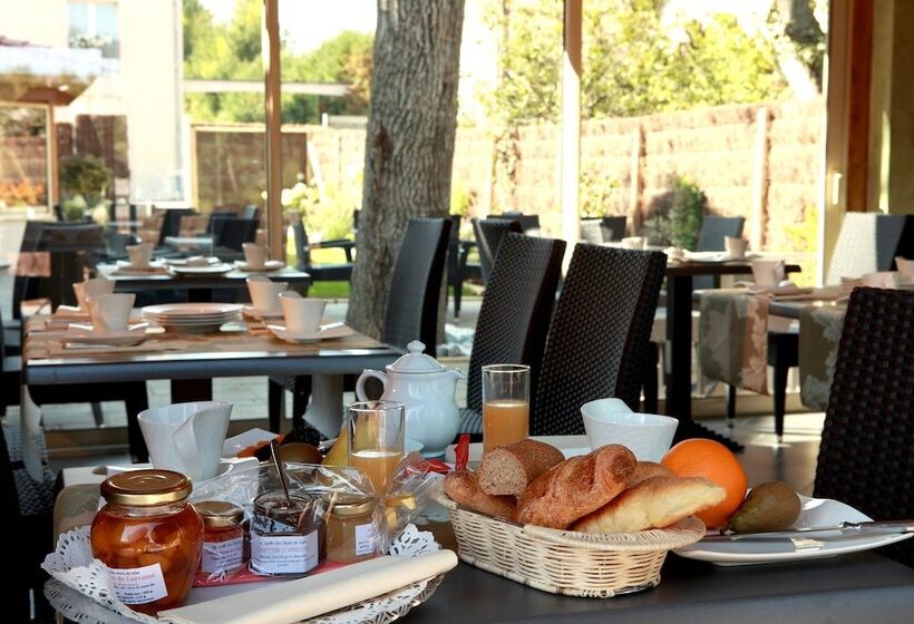 Отель Logis Burnel Et La Cle Des Champs